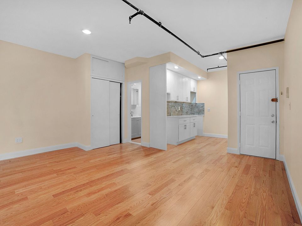 1st image of 250 3rd Ave APT 3F