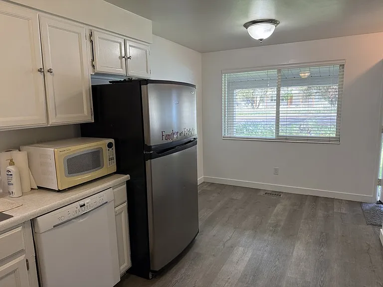 770 N Main St #1 — Photo 16