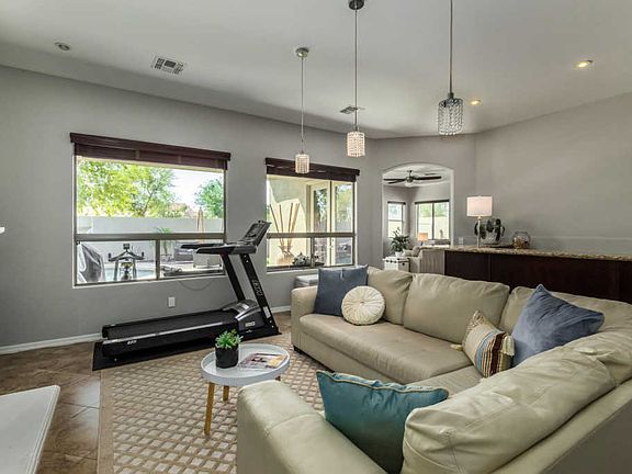 4th image of 2233 E Jade Ct