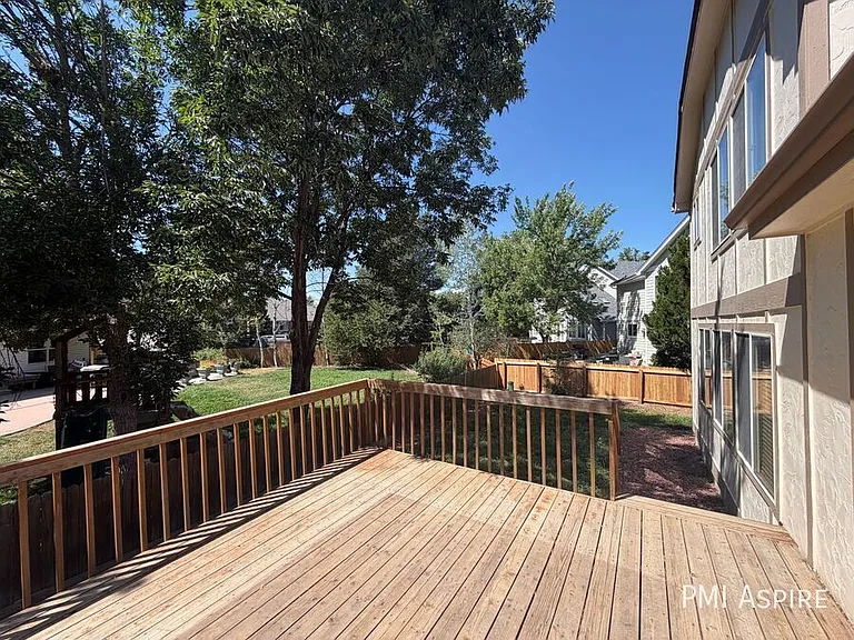 1424 Wildrose Dr — Photo 22