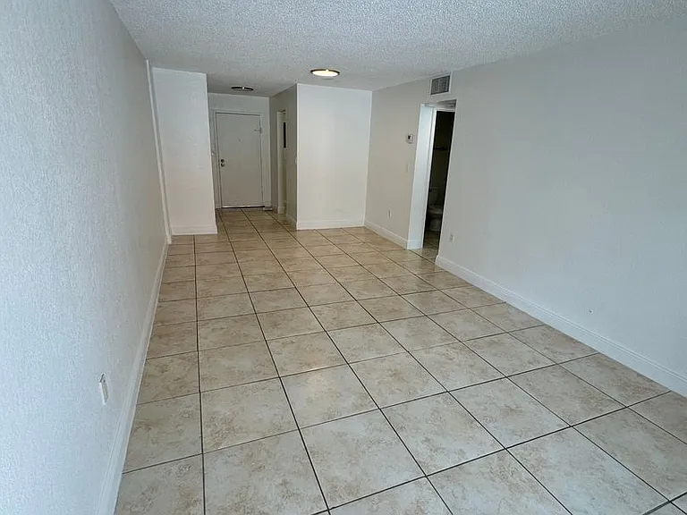 1805 Sans Souci Blvd — Photo 2