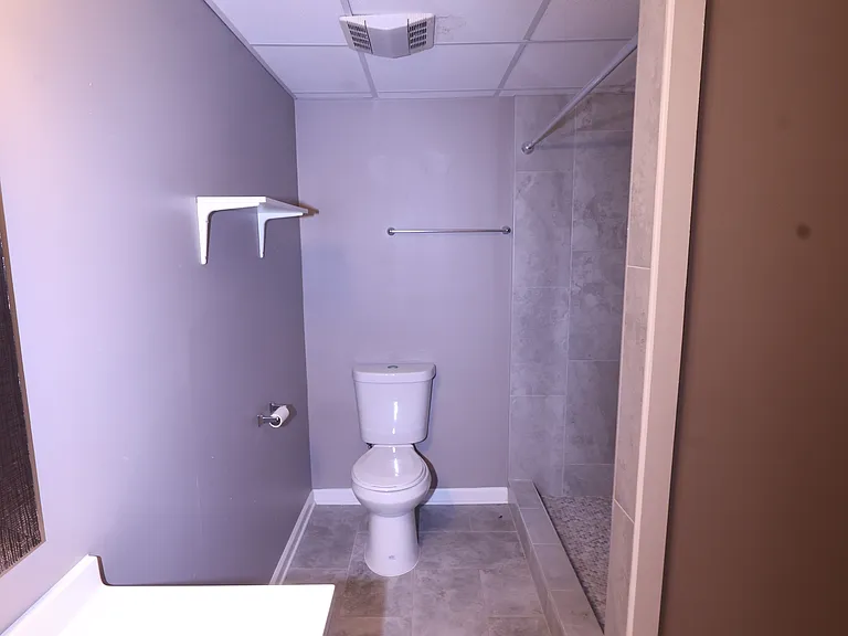 2721 Brackenwood Dr — Photo 16