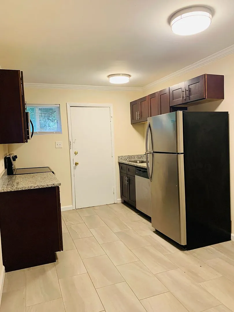Candler Park Apartments — Photo 1