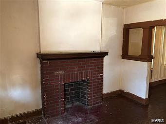 2nd image of 2160 Edmund Ave