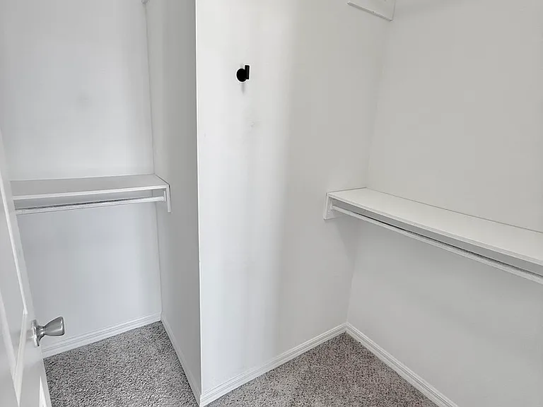 255 Evernia St #615 — Photo 7