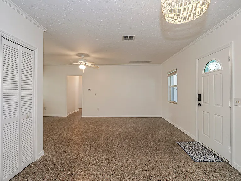 2158 Seville Ave — Photo 15