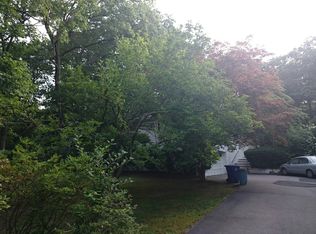 271 Hammond Pond Pkwy, Brookline, MA 02467