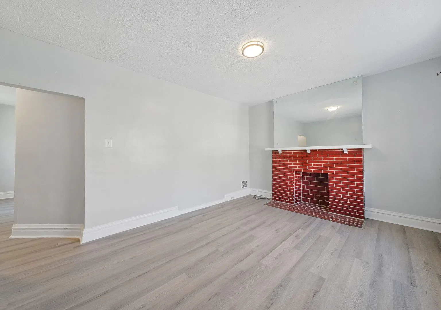 1386 Burd Ave — Photo 3