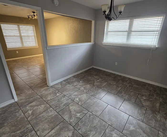 3311 W Shandon Ave — Photo 8