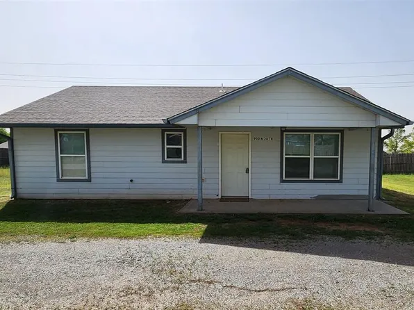 900 N 20th St, Clinton, OK 73601