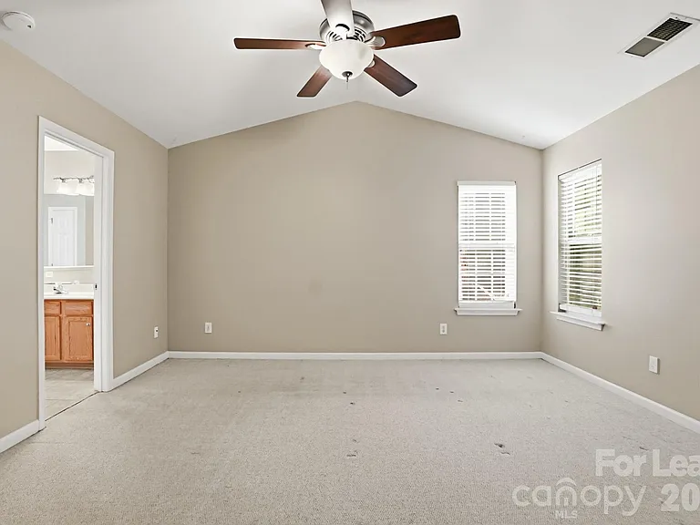 2830 Black Walnut Ln — Photo 10
