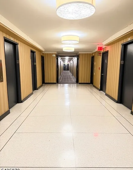 2100 Linwood Ave #4P — Photo 3