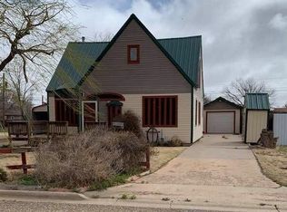 1404 Wayland St, Plainview, TX 79072