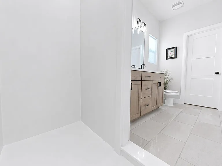 1127 E 4240 N — Photo 25