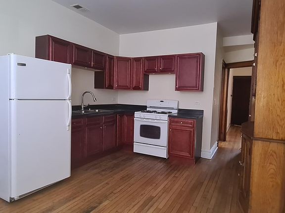 3rd image of 2448 W Walton St #3N