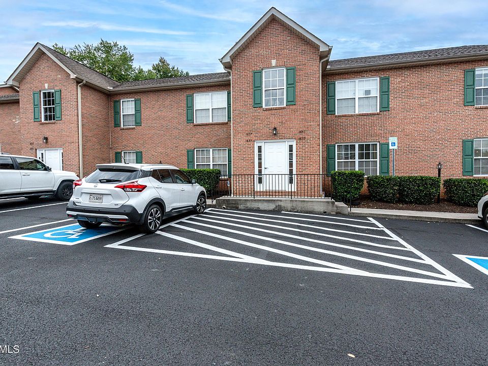 1st image of 1637 Maple View Way #26E