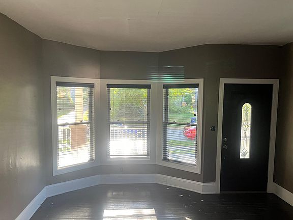 2nd image of 1483 Lakewood Ave