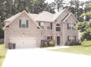 1520 English Manor Cir, Stone Mountain, GA 30087
