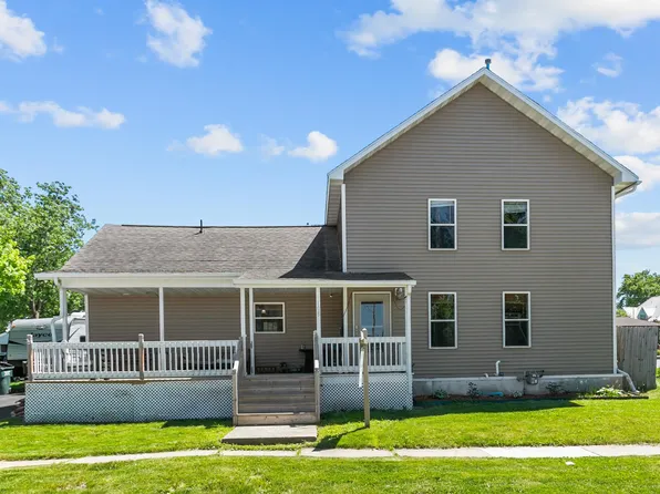 108 E Cook St, New London, WI 54961