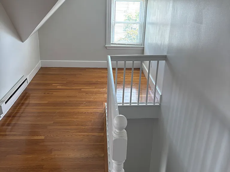 109 Magoun Ave — Photo 20