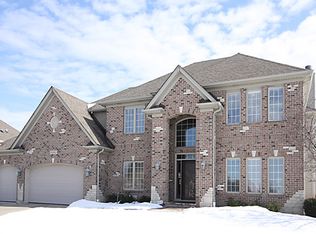 26005 W Whispering Woods Cir, Plainfield, IL 60585