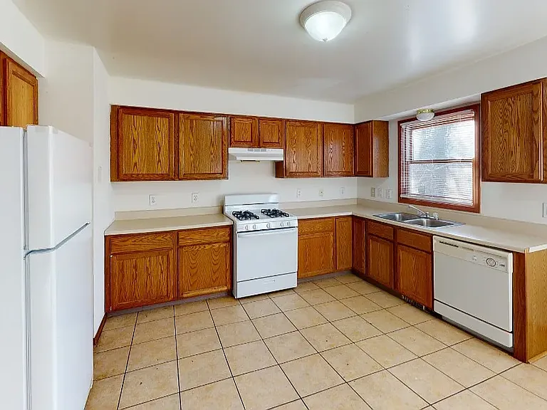 Kendall Village Townhomes — Photo 8