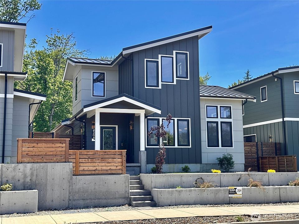 1st image of 4304 Creston Way