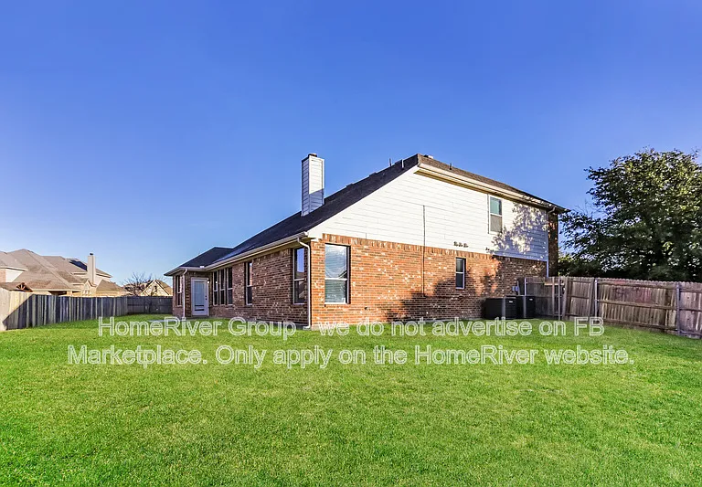 705 Champlain Ct — Photo 15