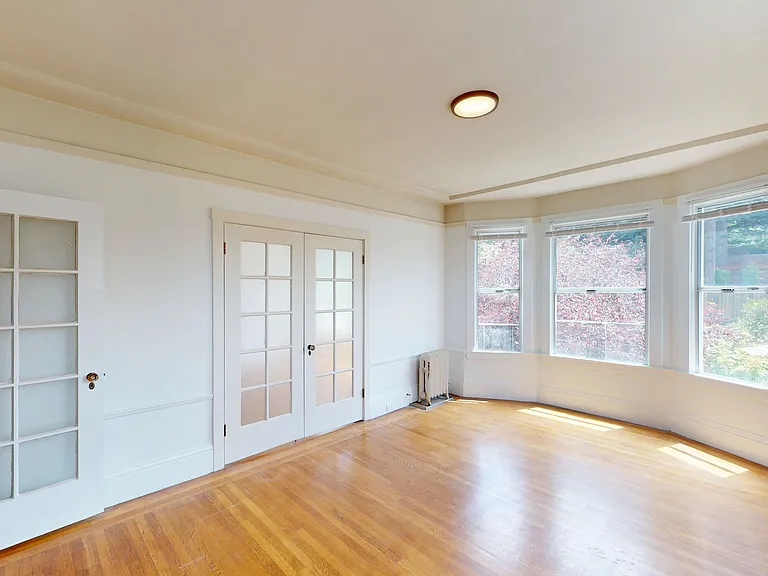 225 Irving St #10 — Photo 3