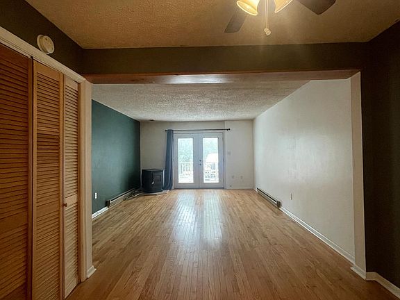 5th image of 24 Maxwell Dr #24