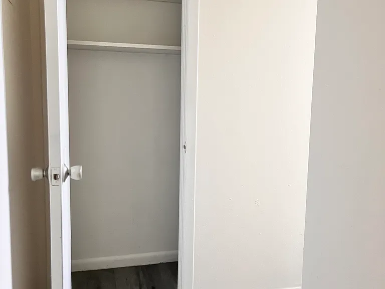 384 Avenue N SW #1 — Photo 8