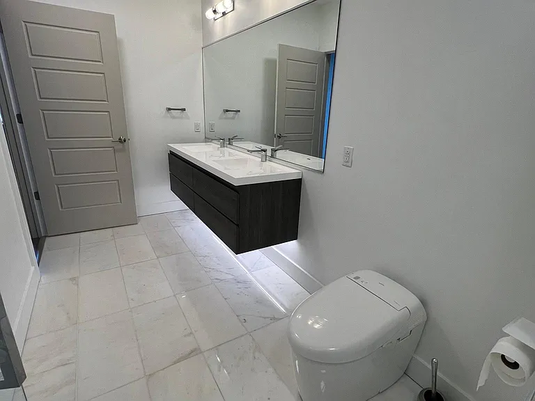 622 Gross St #303 — Photo 7