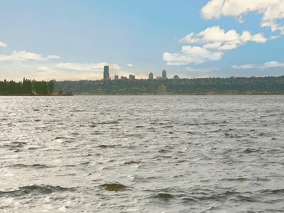 3rd image of 6401 Lake Washington Blvd NE APT 400