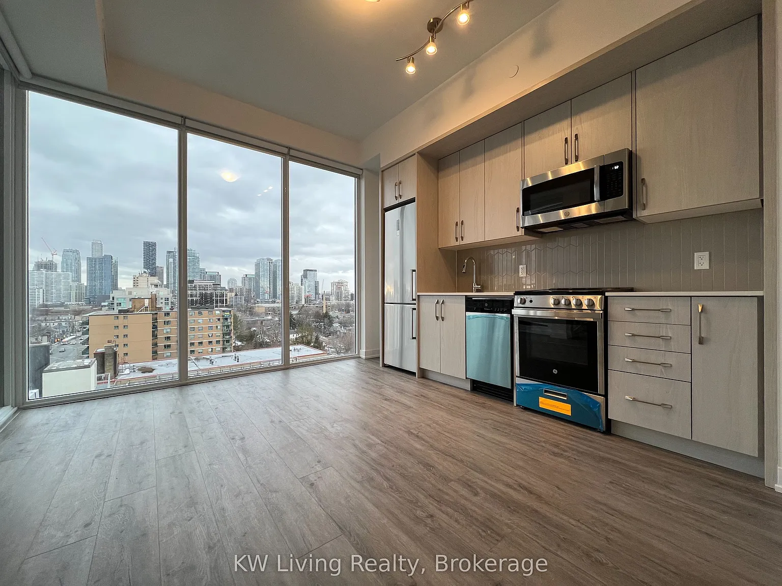 Cardiff Condo — Photo 3
