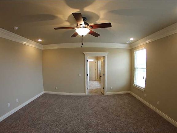 5th image of 1712 W Gilligan Ave
