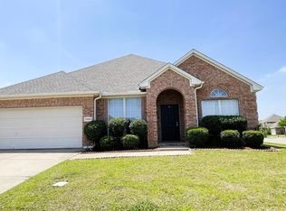 7900 Ranchvale Ln, Arlington, TX 76002