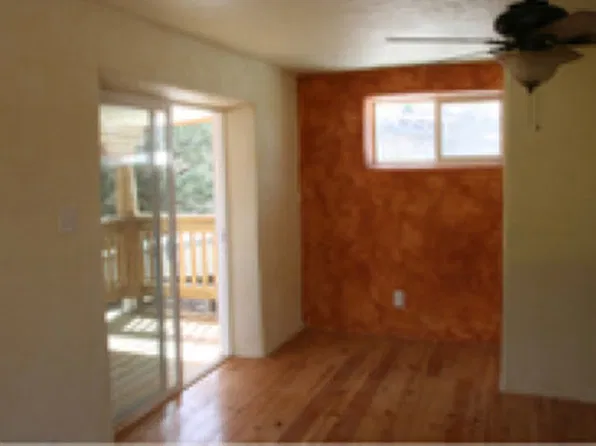 34 Valerio Rd, Ranchos De Taos, NM 87557