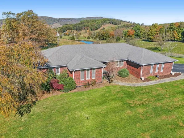 8904 Mountain Rd, Lebanon, VA 24266