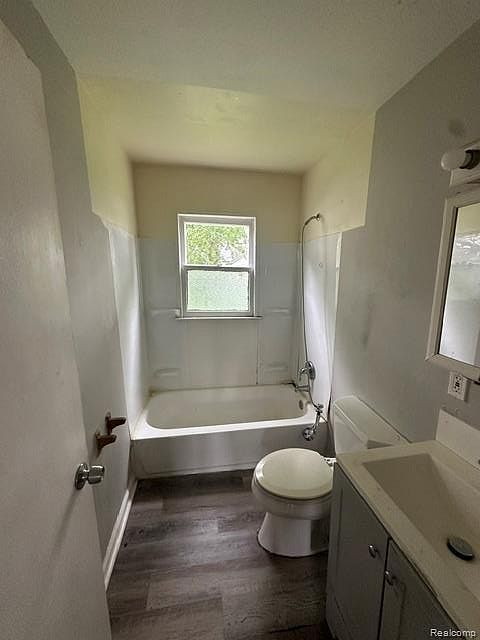 8646 Ford Ave, photo 6