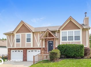 4205 Garland Ave, Leavenworth, KS 66048