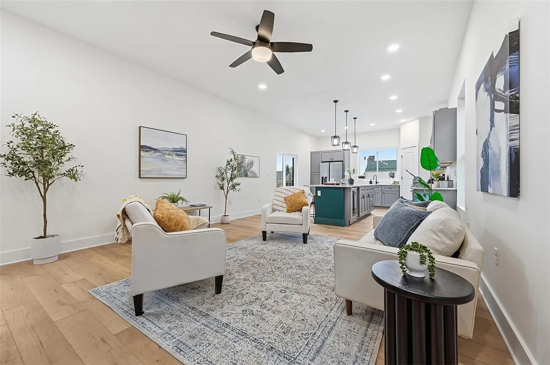 3 bed, 3.5 bath, $4,500 — Photo 3