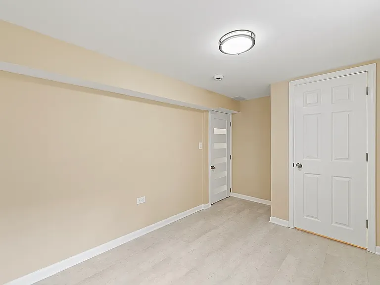 4819 W Superior St — Photo 15