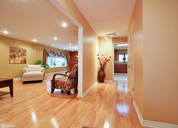 2nd image of 6958 N Keating Ave