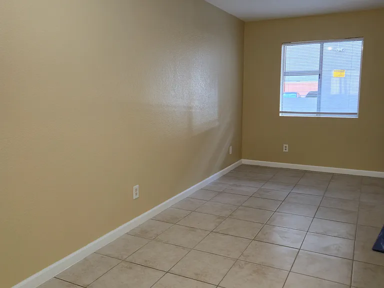 1319 Acacia Ave #5 — Photo 17