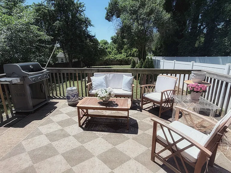 402 Pershing Rd — Photo 20