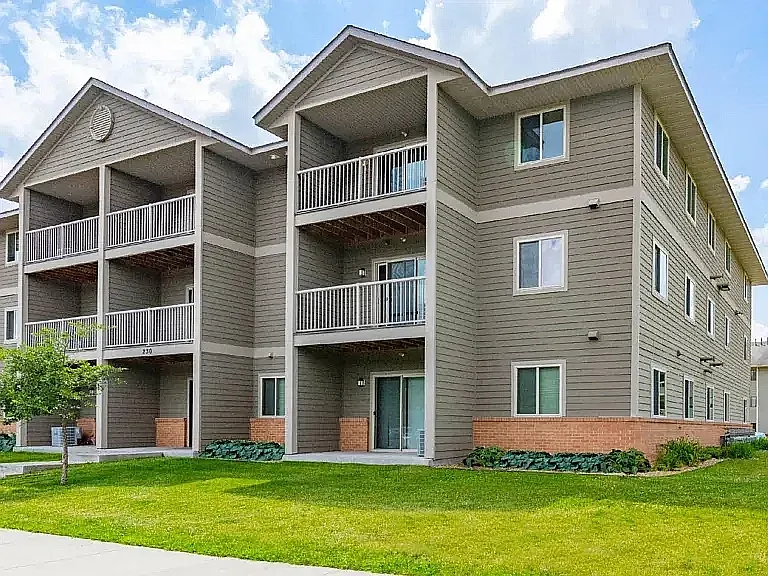 img-exterior-3-story-768x576
