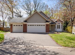 2198 Dahl Ave E, Saint Paul, MN 55119