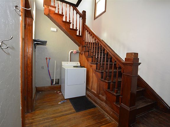 3rd image of 513-515 N Sycamore St