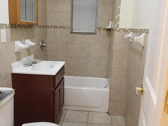 2nd image of 9 Gifford Ave #2C