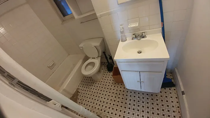 Rented by Downtown Mgt & Realty LLC | media 23